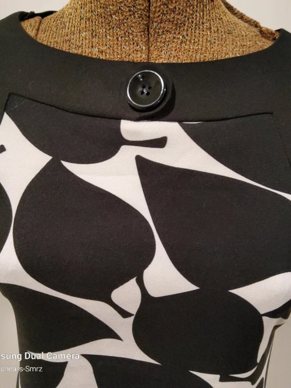 MAGGIE L. Black and White Sleeveless Dress Size 10P